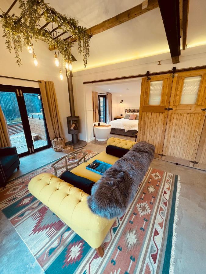 Little Budworth Luxury Barn With Hot Tub, Spa Treatments, Private Dining מראה חיצוני תמונה