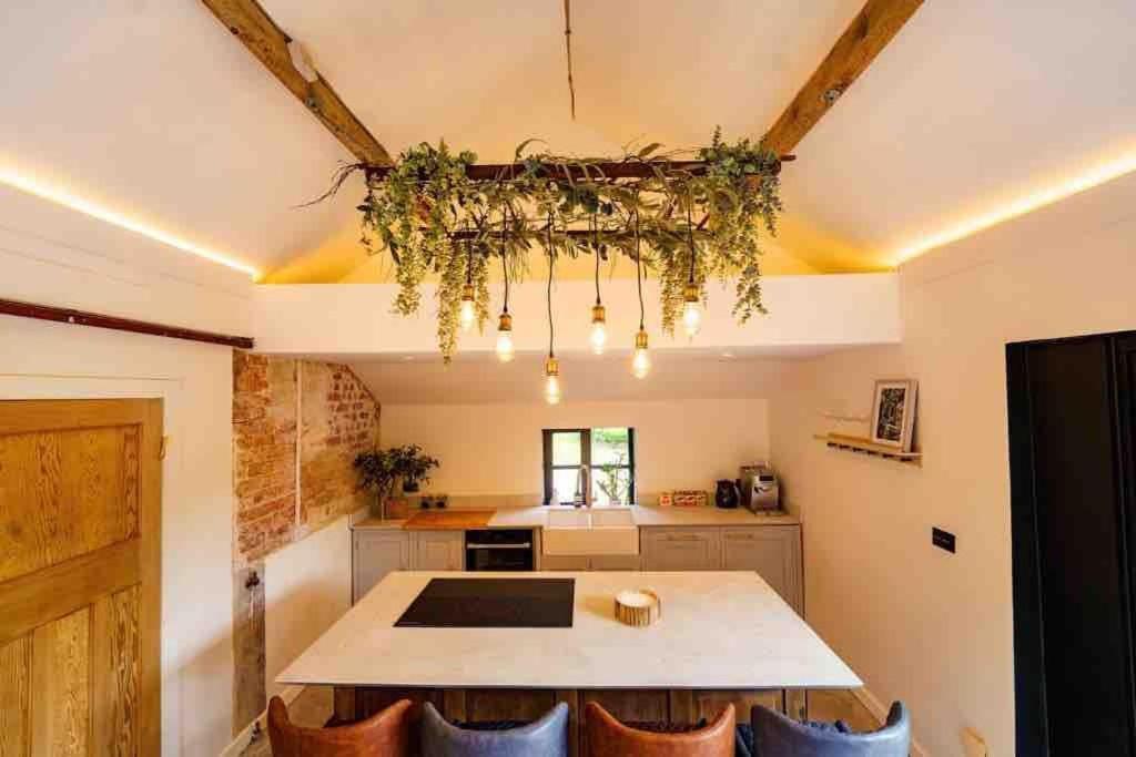 Little Budworth Luxury Barn With Hot Tub, Spa Treatments, Private Dining מראה חיצוני תמונה